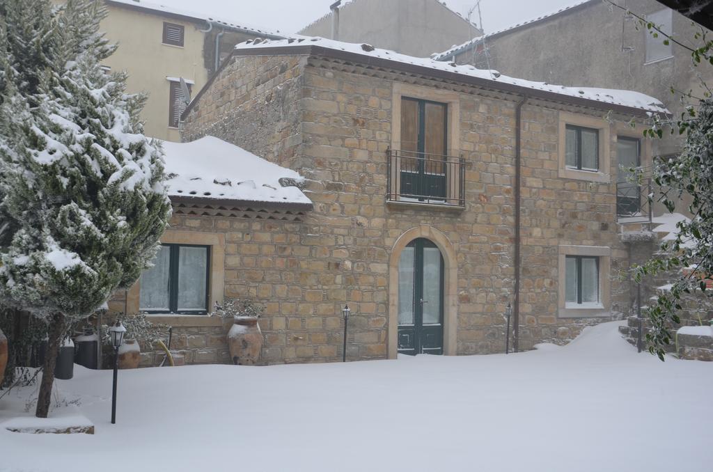 La Carretteria Guest House Mistretta Kültér fotó